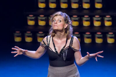 Nele Goossens: " 't Zal wel zijn " @ Fakkelteater, picture 43, photographed by Guy Danneels - FrontView Magazine