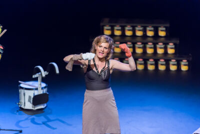 Nele Goossens: " 't Zal wel zijn " @ Fakkelteater, picture 50, photographed by Guy Danneels - FrontView Magazine