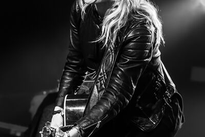Ilse DeLange @ Parkfestival Coevorden 2014, foto 4, foto's door Elke Briers - FrontView Magazine
