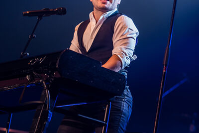 VanVelzen @ Parkfestival Coevorden 2014, picture 2, photographed by Elke Briers - FrontView Magazine