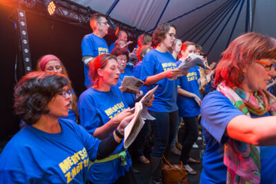Vlaanderen Zingt 2014 - Sfeerbeelden @ Merksem, picture 25, photographed by Guy Danneels - FrontView Magazine