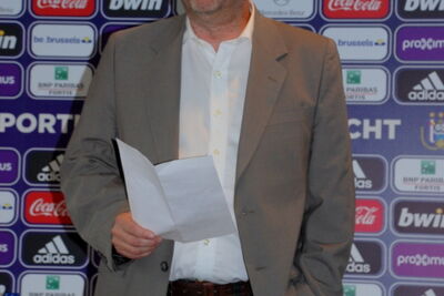 Boekvoorstelling Jan Mulder @ trainingscentrum Anderlecht, picture 4, photographed by Peter Minnebo - FrontView Magazine