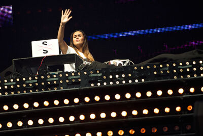 DJ Lady S @ Urbanice, picture 26, photographed by James Van Roosbroeck - FrontView Magazine