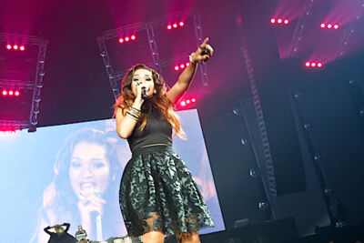 Lumidee @ Urbanice, picture 7, photographed by James Van Roosbroeck - FrontView Magazine