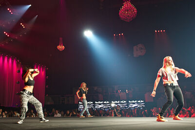 Sfeerbeelden @ Urbanice, picture 60, photographed by James Van Roosbroeck - FrontView Magazine