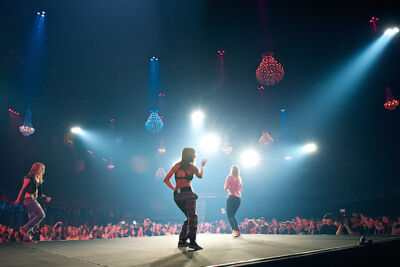 Sfeerbeelden @ Urbanice, picture 61, photographed by James Van Roosbroeck - FrontView Magazine