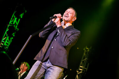 Rob de Nijs @ Lotto Arena, foto 1, foto's door Elke Briers - FrontView Magazine