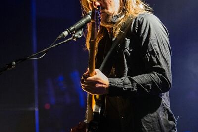 Band Of Skulls @ Trix, picture 8, photographed by Edwin Houdevelt - FrontView Magazine