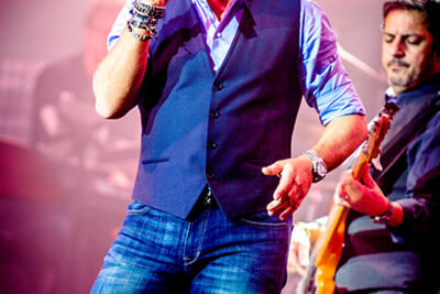 Marco Borsato - Duizend Spiegels Tour @ Ethias Theater, foto 4, foto's door Elke Briers - FrontView Magazine