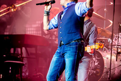 Marco Borsato - Duizend Spiegels Tour @ Ethias Theater, foto 11, foto's door Elke Briers - FrontView Magazine
