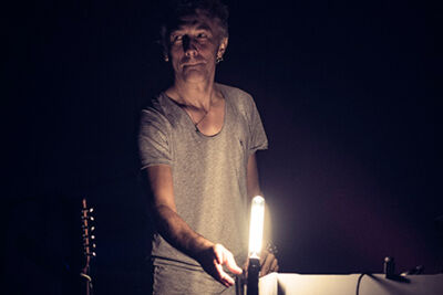 Yann Tiersen @ AB, picture 1, photographed by Jef Peeters - FrontView Magazine