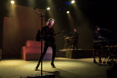 St Vincent @ TRIX, picture 8, photographed by Walter Grimm - FrontView Magazine