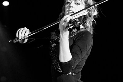 Lindsey Stirling @ AB, picture 2, photographed by Jef Peeters - FrontView Magazine