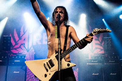 Airbourne @ Trix, picture 11, photographed by Jef Peeters - FrontView Magazine