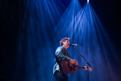 Jamie Lawson @ Vorst Nationaal, picture 2, photographed by Dorien Goetschalckx - FrontView Magazine