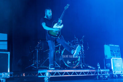 Saint Raymond @ Vorst Nationaal, picture 7, photographed by Dorien Goetschalckx - FrontView Magazine