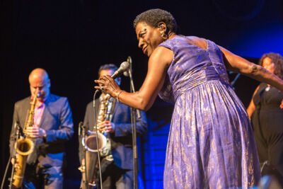 Sharon Jones & The Dap-Kings @ Het Depot, picture 6, photographed by Jan van Hecke - FrontView Magazine