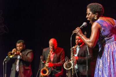 Sharon Jones & The Dap-Kings @ Het Depot, picture 9, photographed by Jan van Hecke - FrontView Magazine