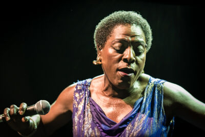 Sharon Jones & The Dap-Kings @ Het Depot, picture 17, photographed by Jan van Hecke - FrontView Magazine