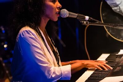 Fiona Zemmeny @ De Vieze Gasten, picture 3, photographed by Edwin Houdevelt - FrontView Magazine