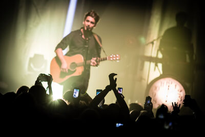 Bastian Baker @ Koninklijk Circus, picture 14, photographed by Elke Briers - FrontView Magazine