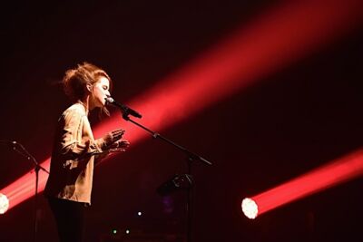 Selah Sue @ Cirque Royal, picture 4, photographed by Wim Patry - FrontView Magazine