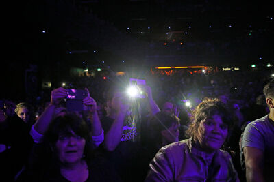 UB40 @ 013 @ 013 Tilburg, picture 3, photographed by Marc Stoffels - FrontView Magazine