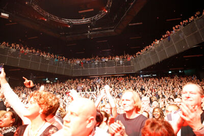 UB40 @ 013 @ 013 Tilburg, picture 8, photographed by Marc Stoffels - FrontView Magazine