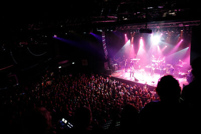UB40 @ 013 @ 013 Tilburg, picture 9, photographed by Marc Stoffels - FrontView Magazine
