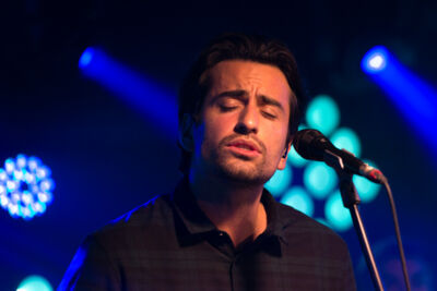 Dotan @ Qube QMusic, foto 11, foto's door Johan Van Buggenhout - FrontView Magazine