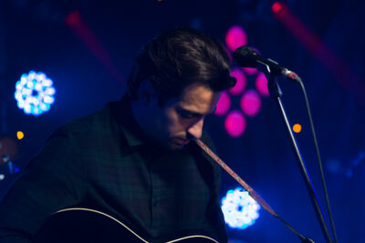 Dotan @ Qube QMusic, foto 21, foto's door Johan Van Buggenhout - FrontView Magazine