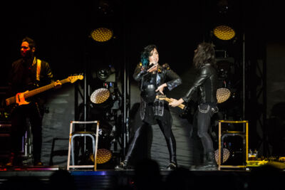 Demi Lovato @ Sportpaleis, picture 6, photographed by Dorien Goetschalckx - FrontView Magazine