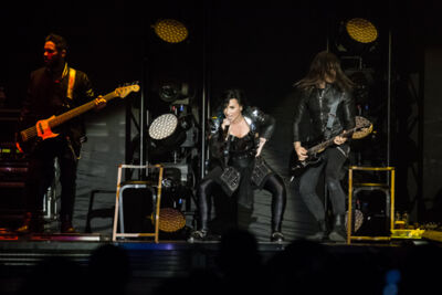 Demi Lovato @ Sportpaleis, picture 7, photographed by Dorien Goetschalckx - FrontView Magazine