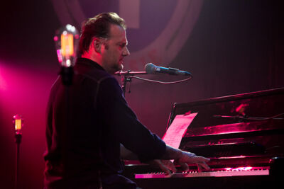Novastar Radio 1 sessie @ TRIX, picture 12, photographed by Walter Grimm - FrontView Magazine