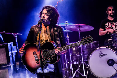 Waylon @ Mezz Breda, picture 9, photographed by Elke Briers - FrontView Magazine