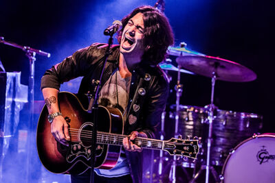 Waylon @ Mezz Breda, picture 10, photographed by Elke Briers - FrontView Magazine