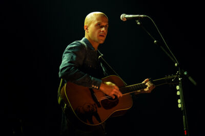 Milow @ AB Brussel, foto 10, foto's door Johan Van Buggenhout - FrontView Magazine