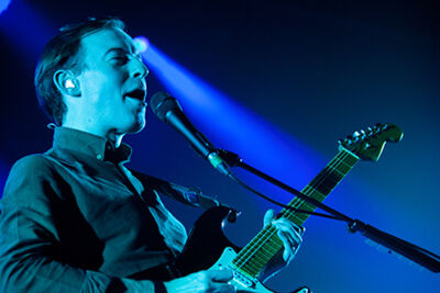 Bombay Bicycle Club @ Trix, picture 10, photographed by Kristof Hayen - FrontView Magazine