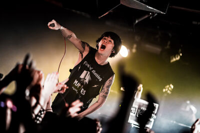 One Ok Rock @ Trix Club, picture 8, photographed by Elke Briers - FrontView Magazine