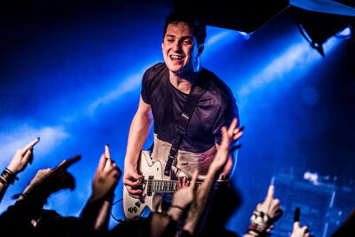 Tonight Alive @ Trix Club, picture 5, photographed by Elke Briers - FrontView Magazine
