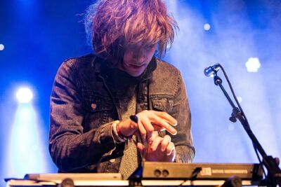 London Grammar @ The Qube - Zuiderkroon, picture 28, photographed by Edwin Houdevelt - FrontView Magazine