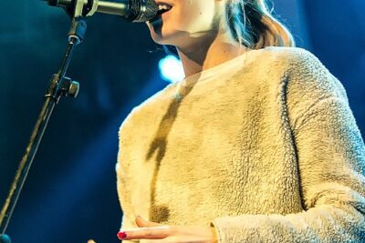 London Grammar @ The Qube - Zuiderkroon, picture 29, photographed by Edwin Houdevelt - FrontView Magazine