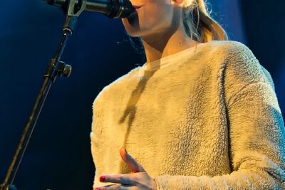 London Grammar @ The Qube - Zuiderkroon, picture 30, photographed by Edwin Houdevelt - FrontView Magazine