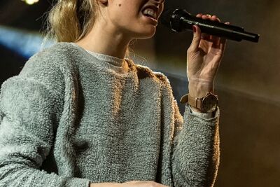 London Grammar @ The Qube - Zuiderkroon, picture 35, photographed by Edwin Houdevelt - FrontView Magazine