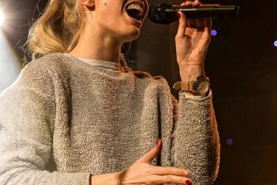 London Grammar @ The Qube - Zuiderkroon, picture 36, photographed by Edwin Houdevelt - FrontView Magazine