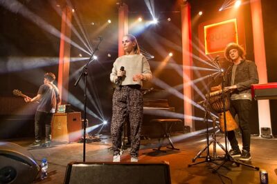 London Grammar @ The Qube - Zuiderkroon, picture 39, photographed by Edwin Houdevelt - FrontView Magazine