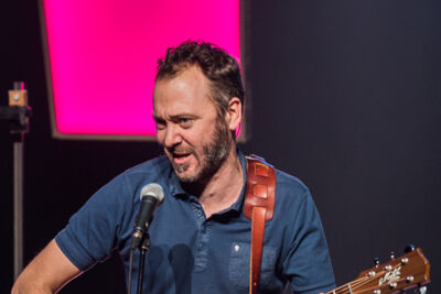 Première "De Fun, De Hits" van Henk Rijckaert @ CC De Herbakker, picture 2, photographed by Jonas Wallecan - FrontView Magazine