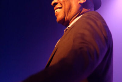 Booker T Jones @ de roma, picture 4, photographed by Steven Stausens - FrontView Magazine