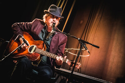 Grant-Lee Phillips & Howe Gelb @ Het Depot, picture 15, photographed by Elke Briers - FrontView Magazine