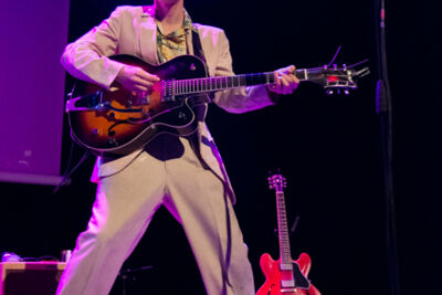 Radio Modern - Howlin’ Lou and His Whip Lovers @ De Warande, picture 29, photographed by Erwin Evrard - FrontView Magazine